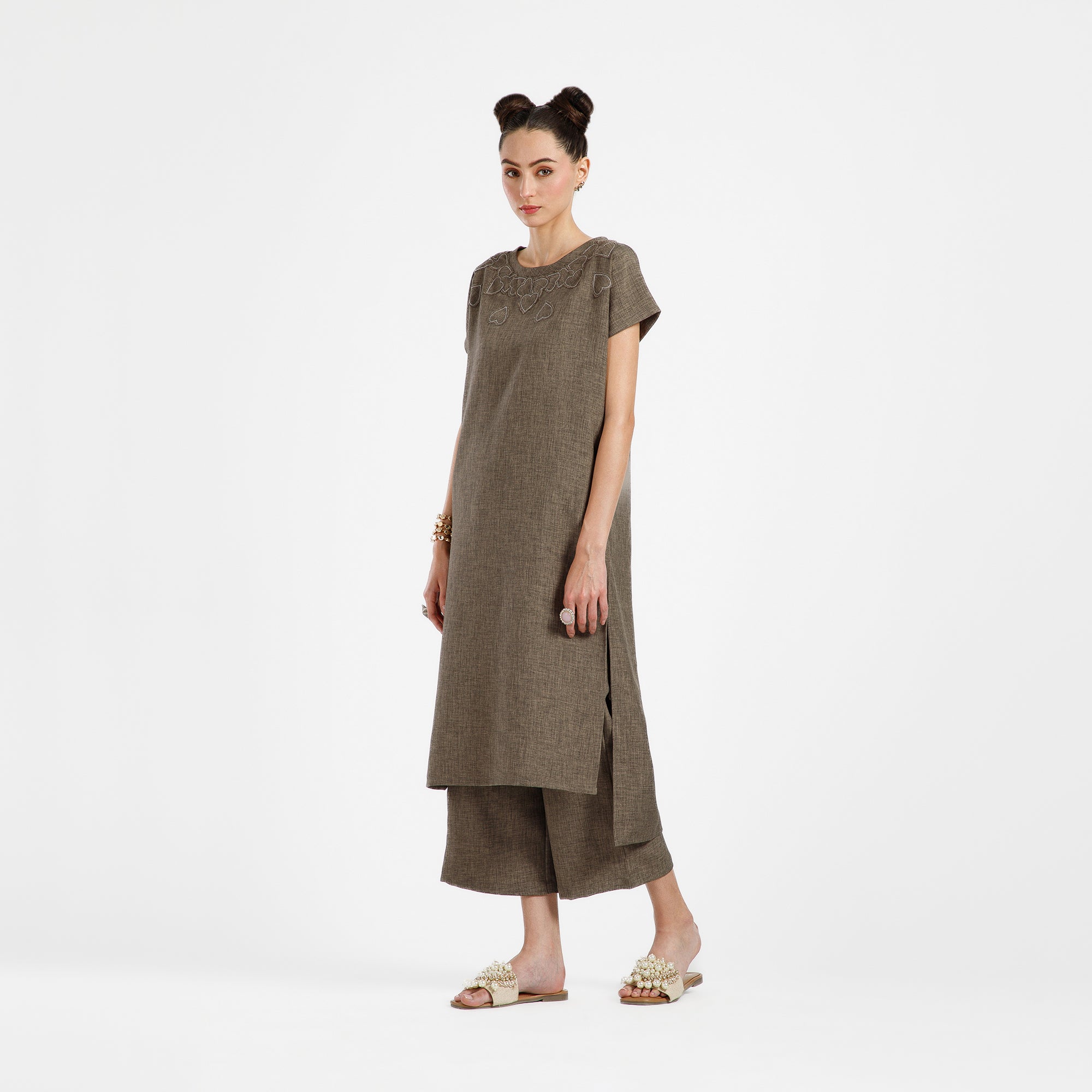 Brown Cotton Slub Linen Textured Kurta With Heart Neck Patch
