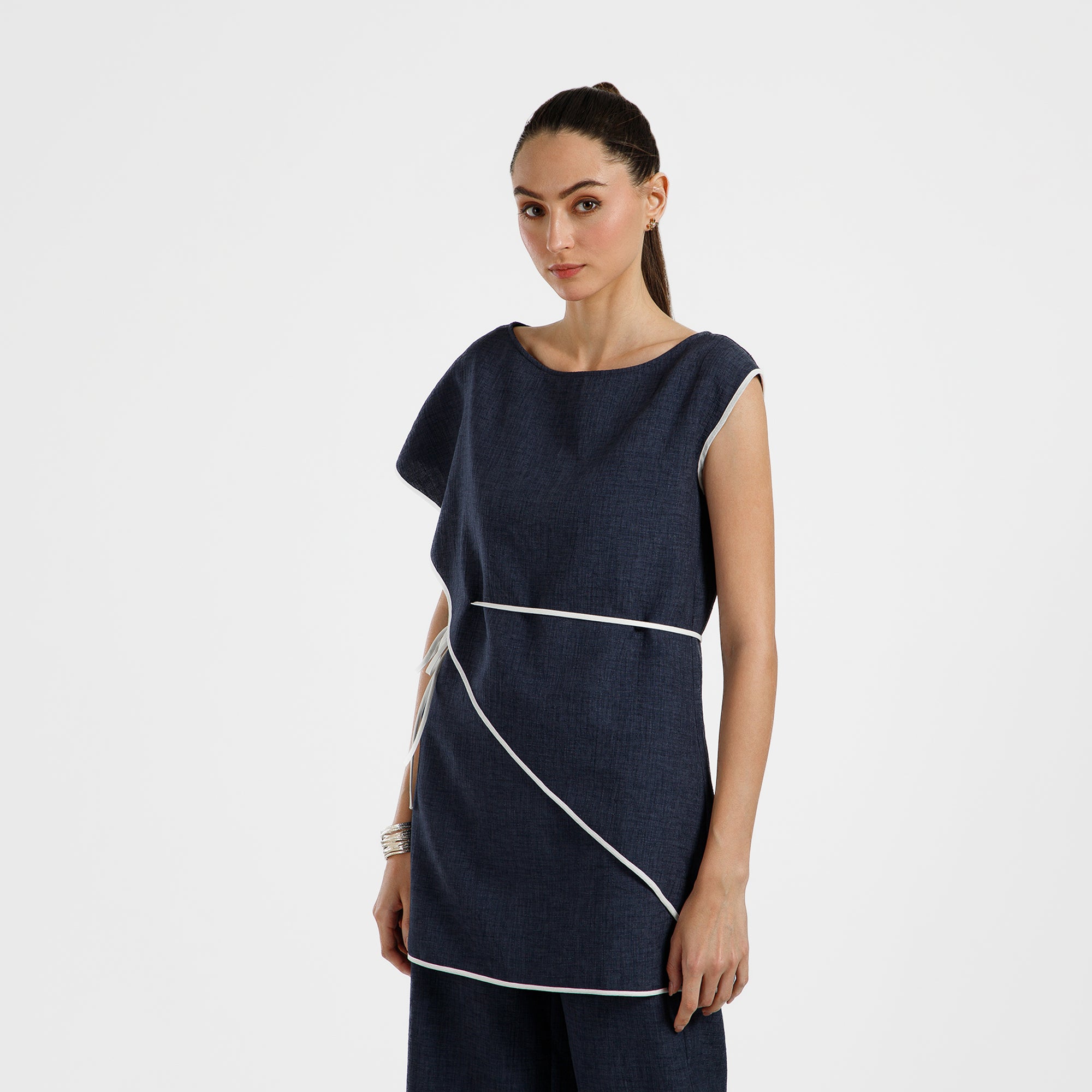 Blue Cotton Slub Linen Top With White Piping