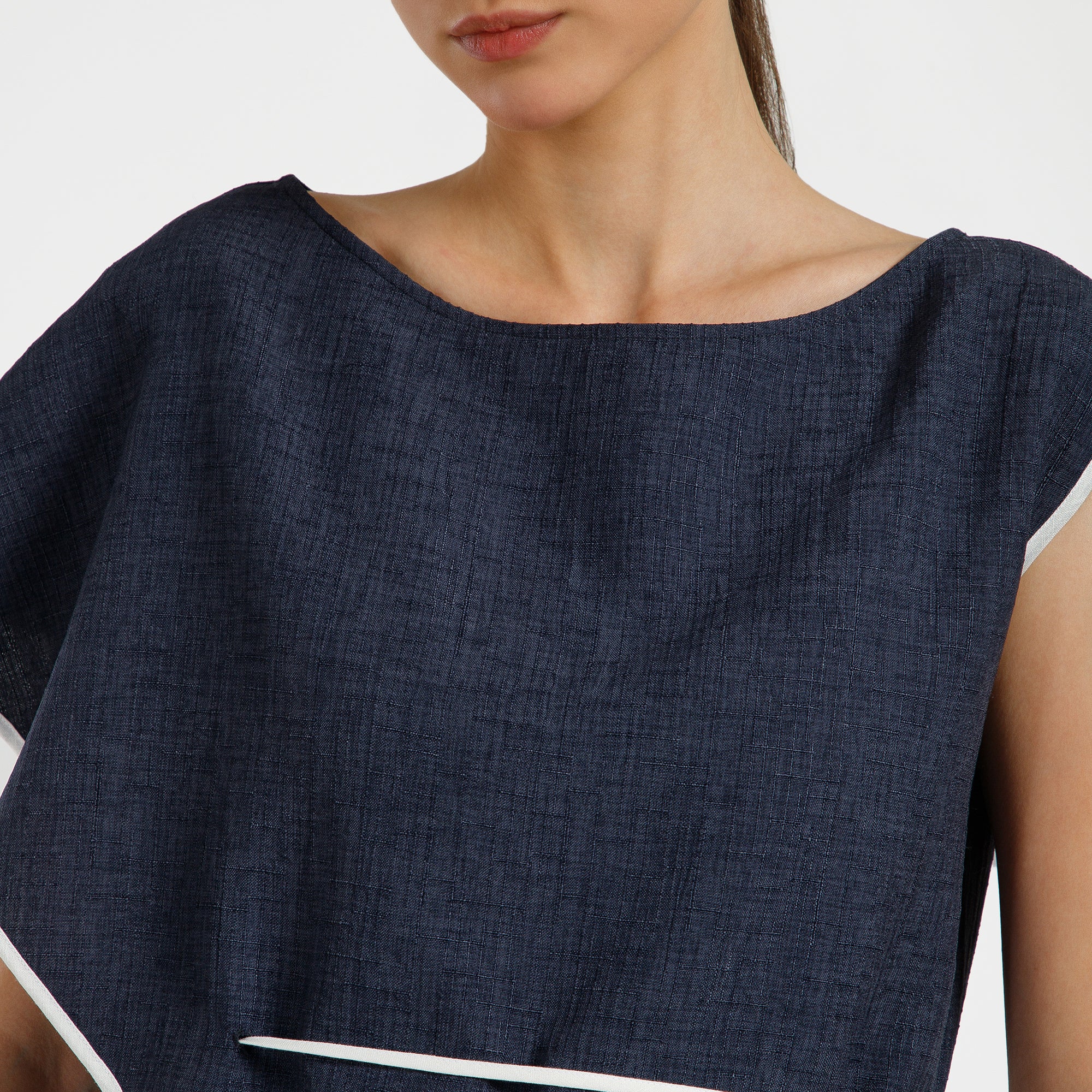 Blue Cotton Slub Linen Top With White Piping