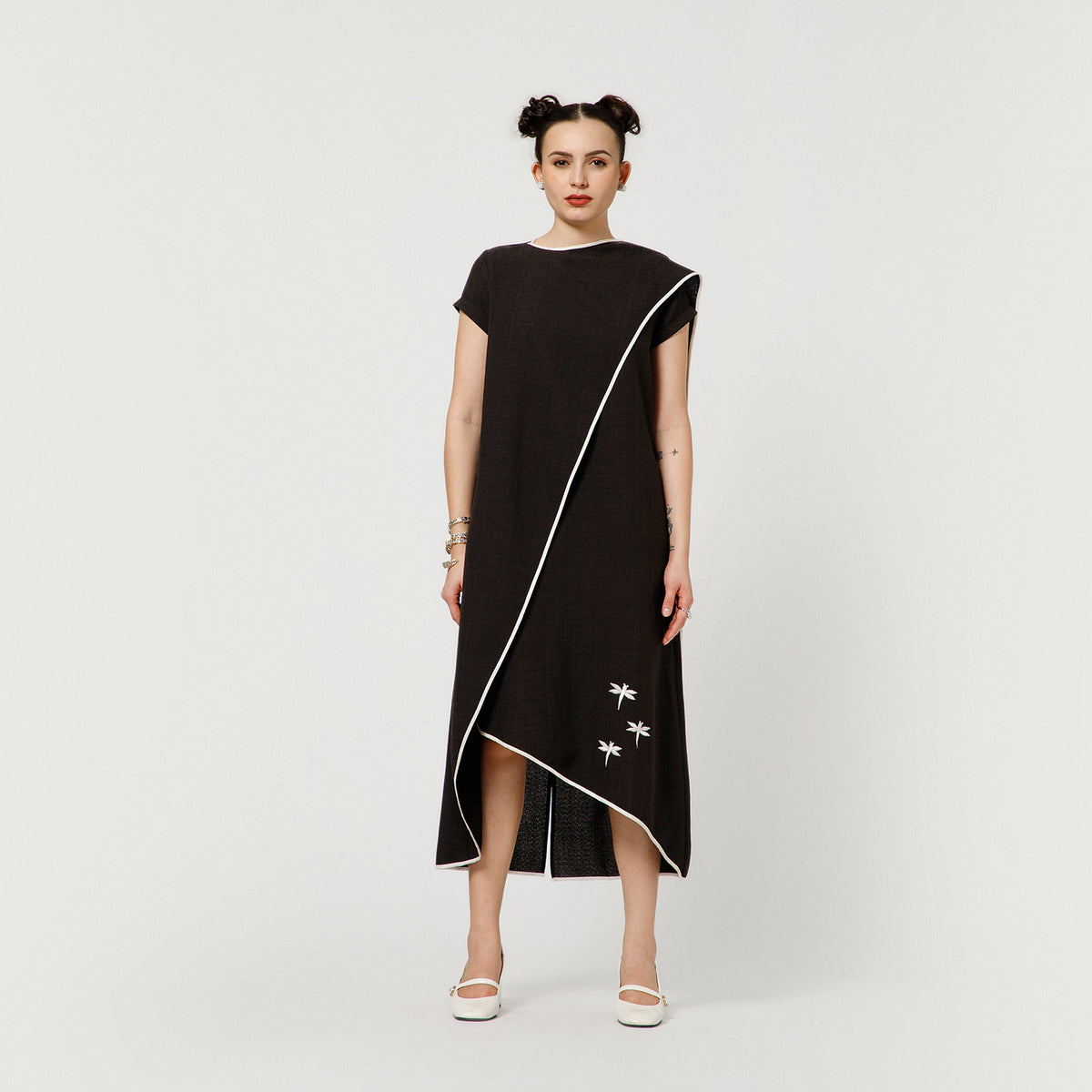 Black Slub Linen Dress With White Piping