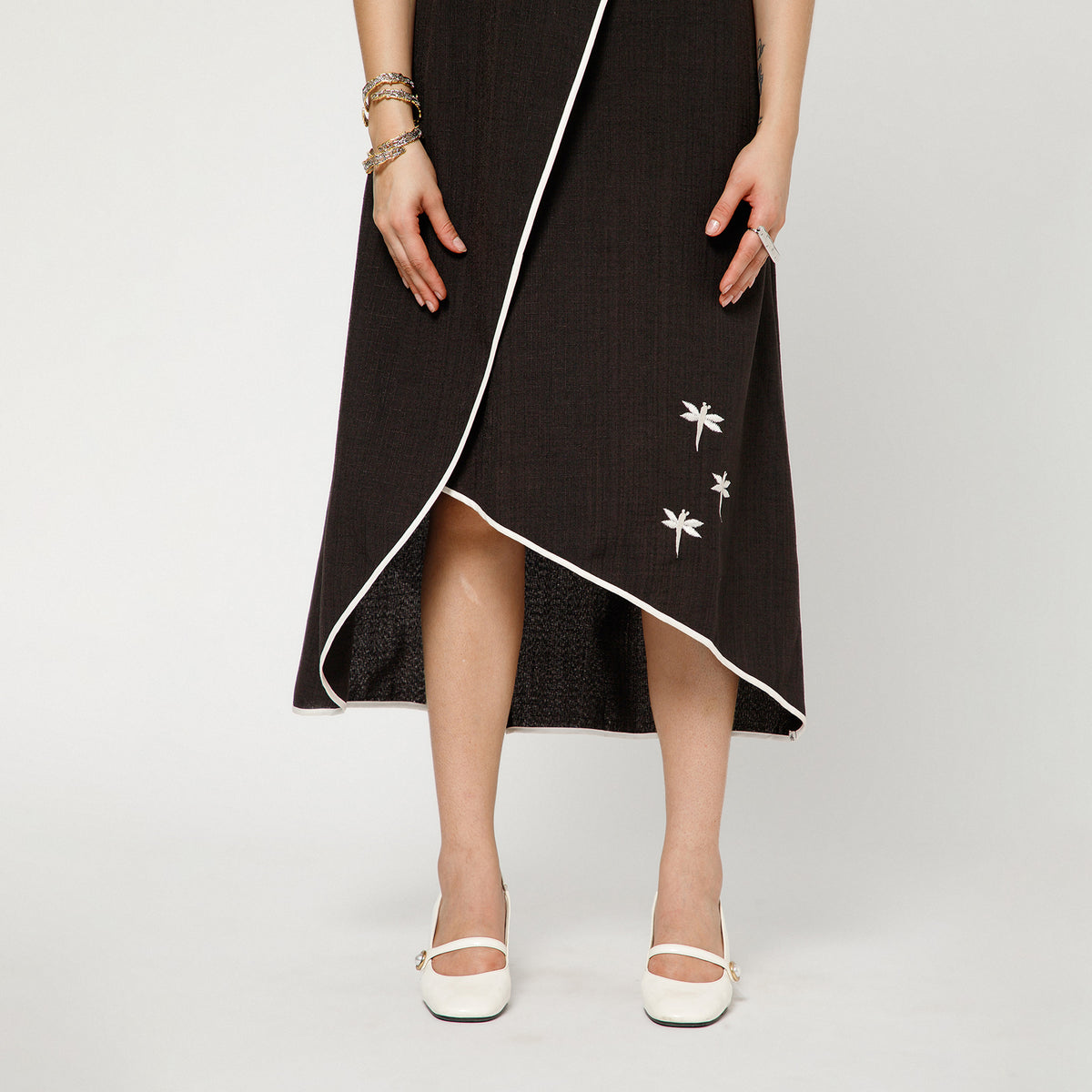 Black Slub Linen Dress With White Piping