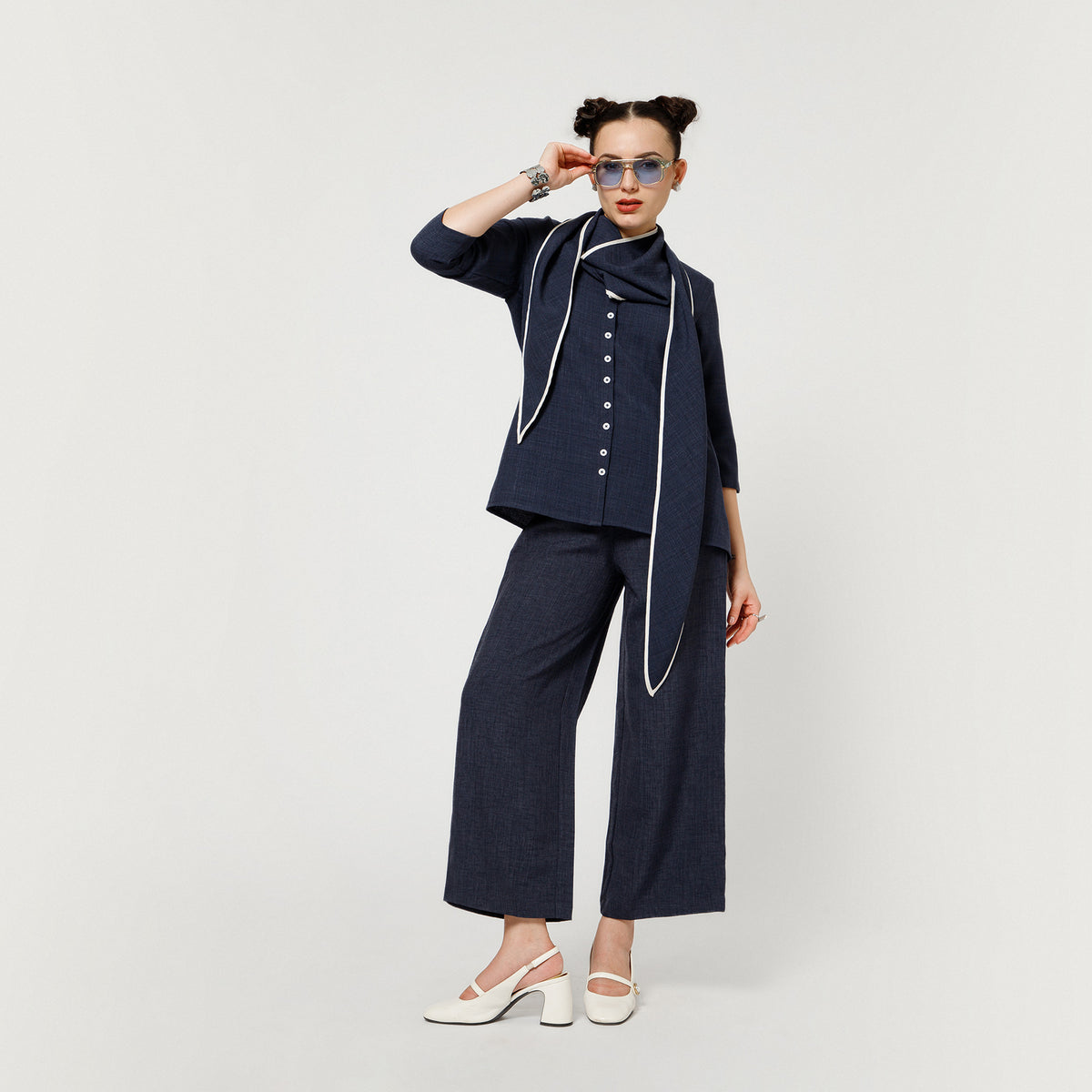 Blue Slub Linen Draped Top With White Piping