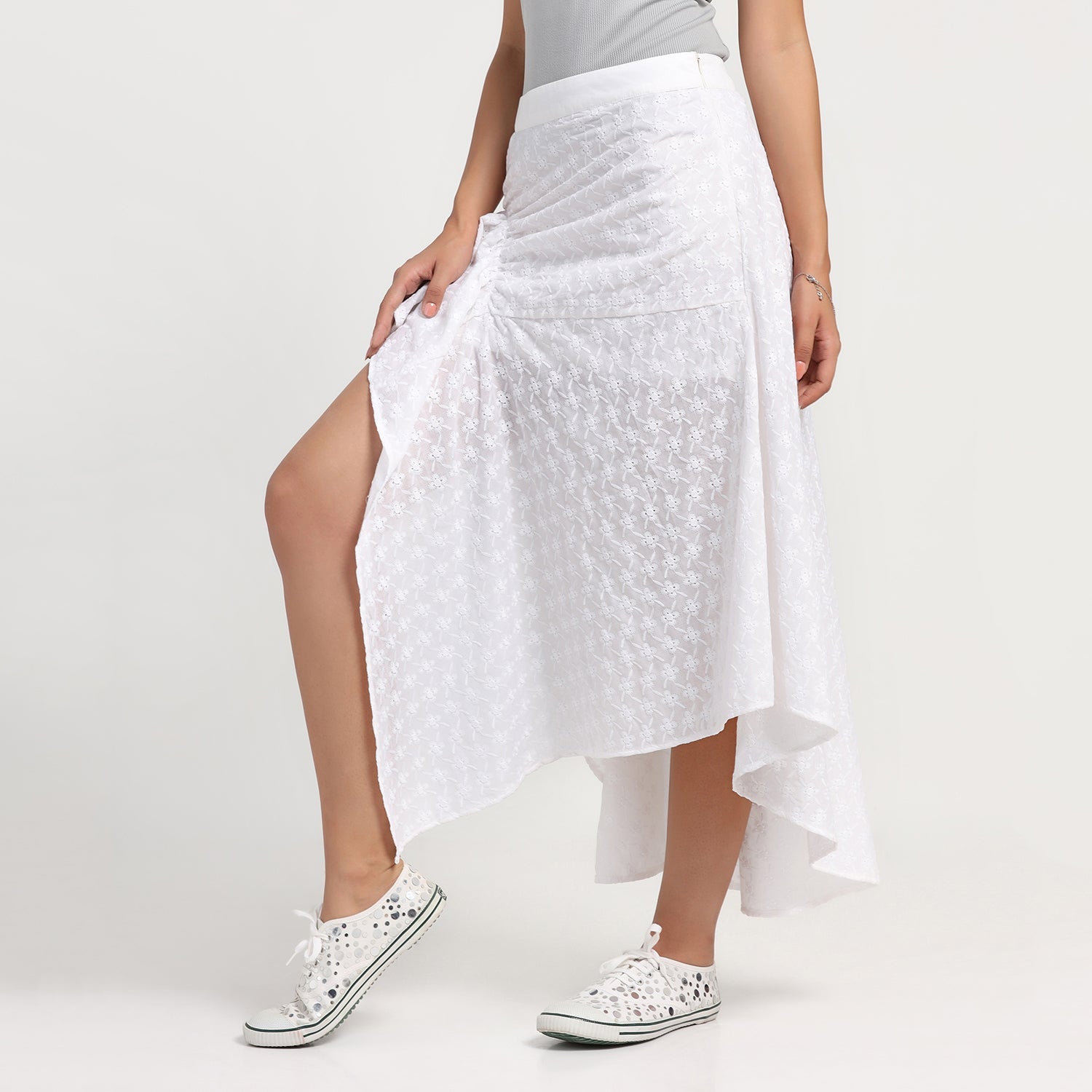 White Schiffle Buckle Asymmetrical Skirt for Women