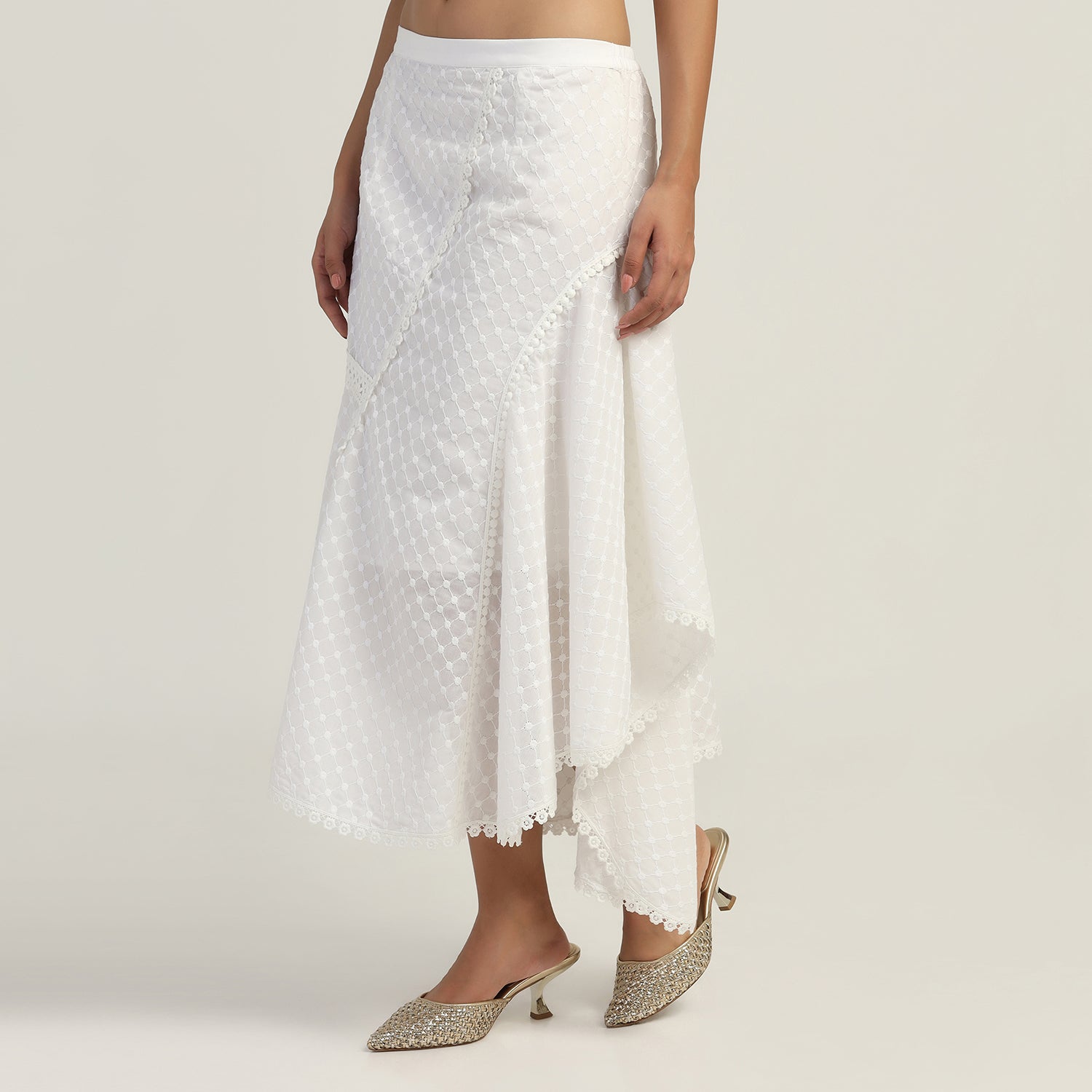 White Schifflie Asymmetrical Lace Skirt for Women-1