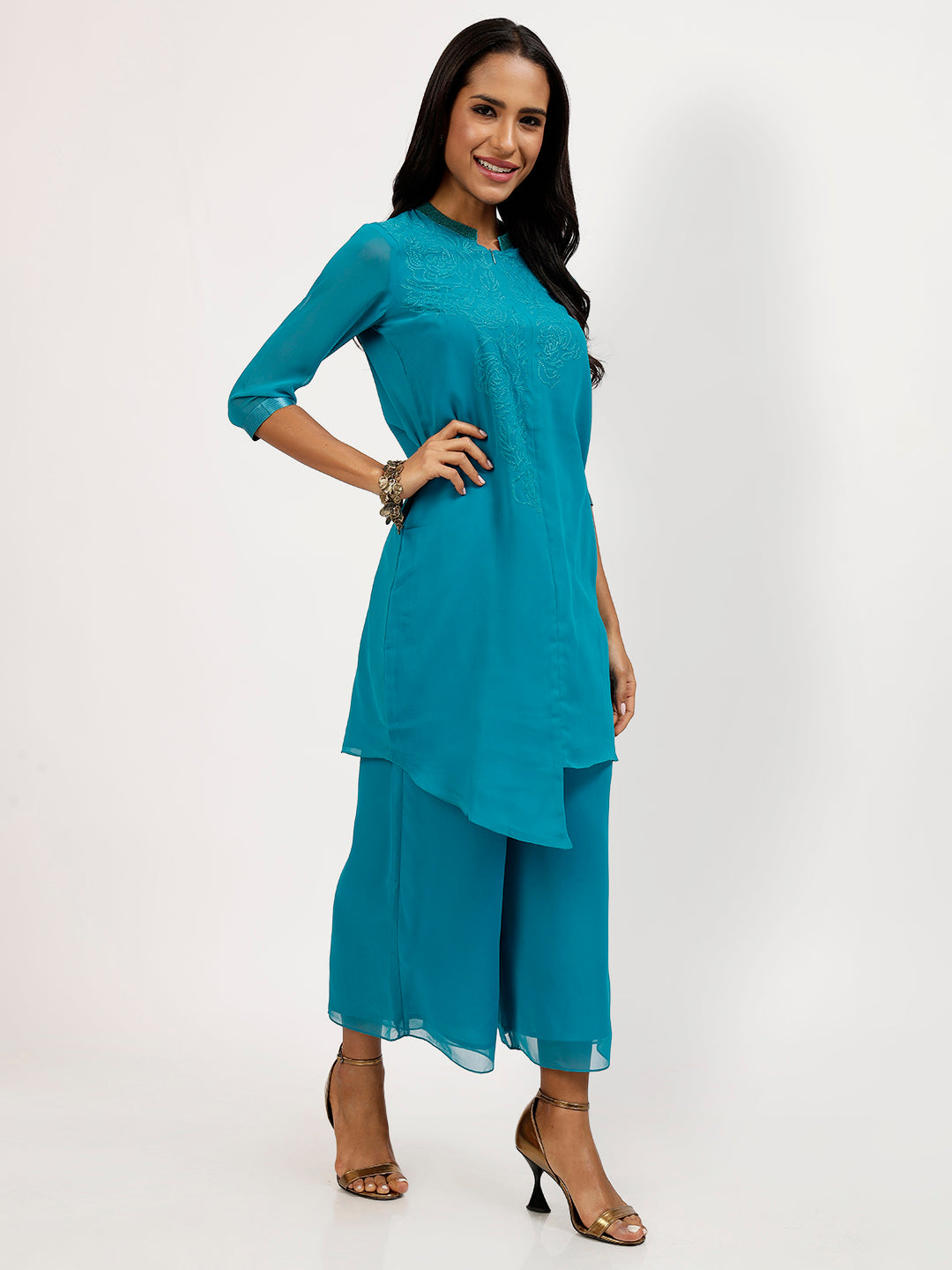 Turq Georgette Tunic With Rose Embroidery At The Neck